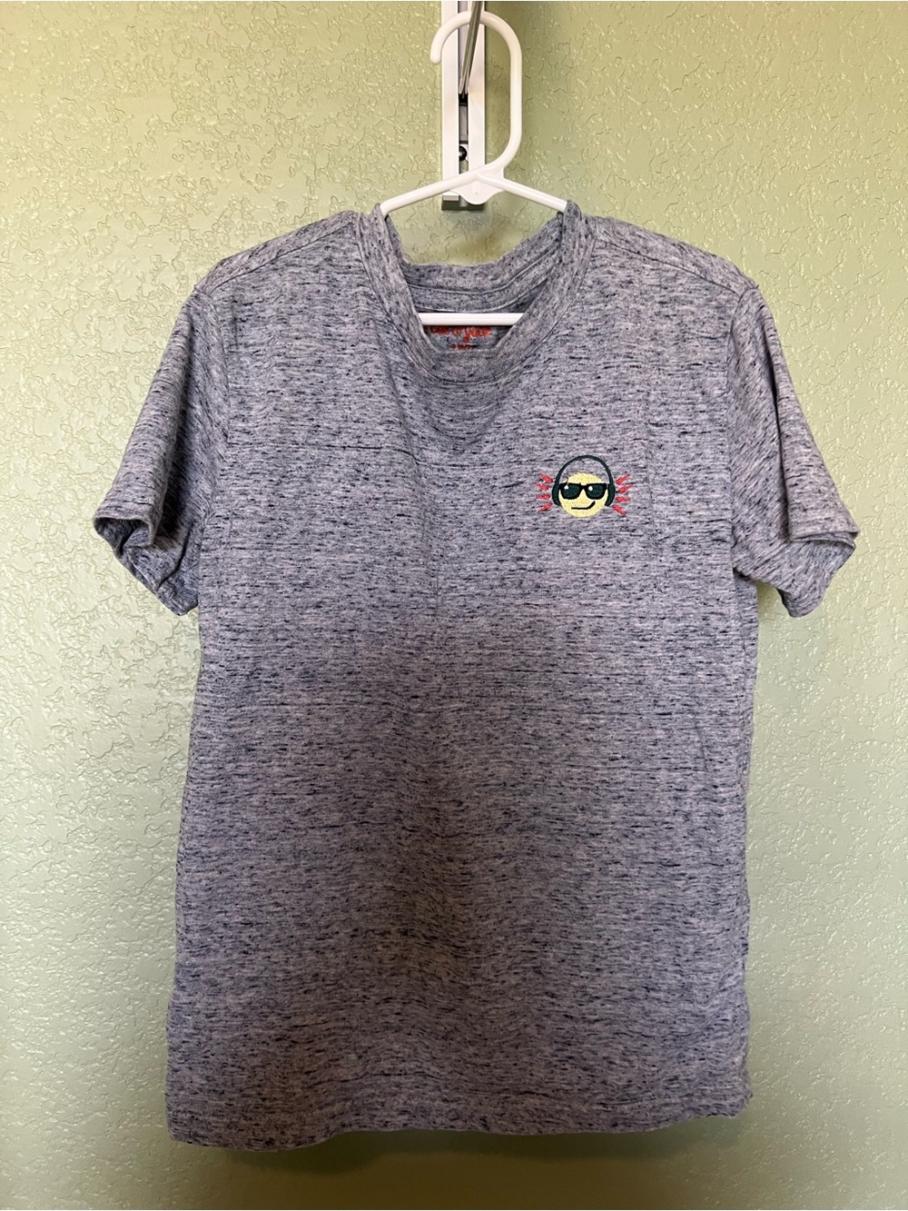 Boys Heather Gray Graphic Crewneck T-Shirt - Cool Emoji Design